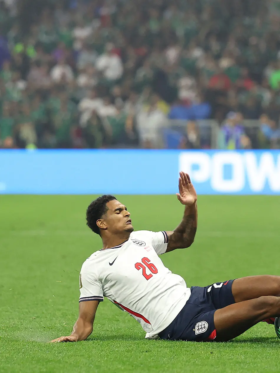 MEXICO-CITY-MEXICO-JULY-05-Jesus-Gallardo-23-of-Mexico-is-tackled-by-Jarell-Quansah-26-of-England-during-the-FIFA-World-Cup-2026-Round-of-16-match-between-Mexico-and-England-at-Mexico-City-Stadium-on-July-05-2026-in-Mexico-City-Mexico-Quansah-was-issued-a-red-card-on-the-play