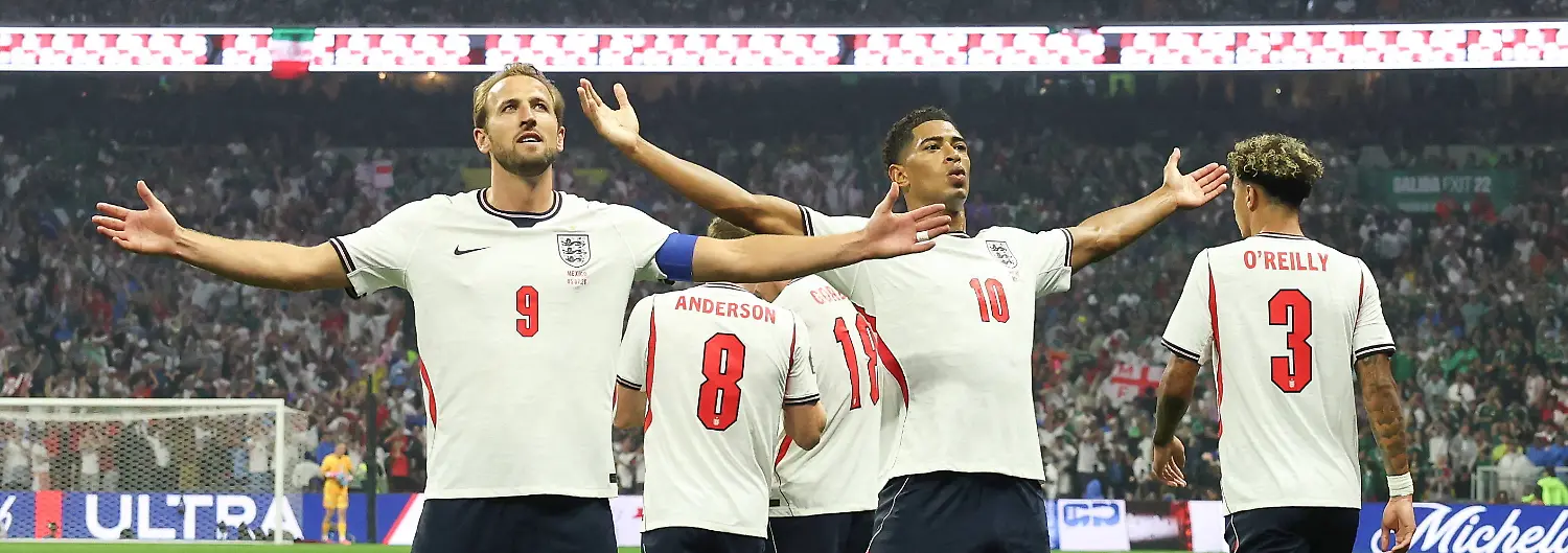 FIFA-World-Cup-WM-Weltmeisterschaft-Fussball-2026-Round-of-16-Mexico-vs-England-Harry-Kane-L-and-Jude-Bellingham-C-of-England-celebrate-a-goal-during-the-FIFA-World-Cup-2026-Round-of-16-soccer-match-between-Mexico-and-England-in-Mexico-City-Mexico-05-July-2026