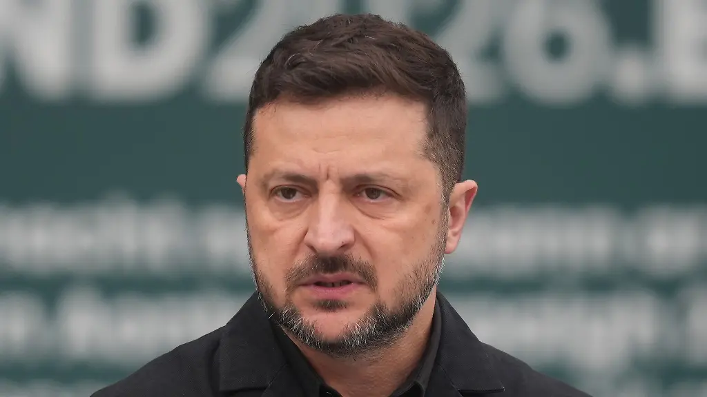 Der-ukrainische-Praesident-Selenskyj-fordert-weitere-Hilfe-bei-der-Flugabwehr-gegen-die-russischen-Raketen