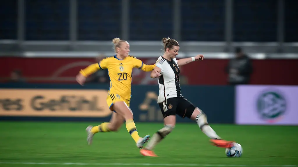 Hanna-Bennison-l-einst-gegen-Alexandra-Popp-nun-fuer-Eintracht-Frankfurt-in-der-Bundesliga