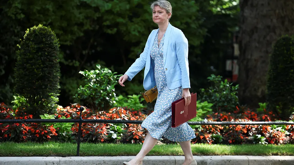 British-Foreign-Secretary-Yvette-Cooper-walks-on-Downing-Street-before-a-cabinet-meeting-after-British-Prime-Minister-Keir-Starmer-announced-a-timeline-for-his-resignation-in-London-Britain-June-23-2026