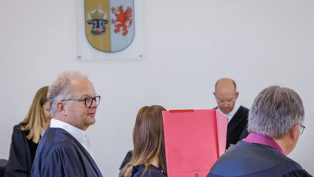 Zahlreiche-Zeugen-werden-im-Rahmen-der-Beweisaufnahme-des-Mordprozesses-im-Fall-Fabian-gehoert