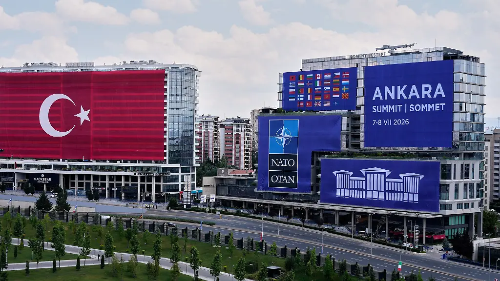 Die-Nato-trifft-sich-in-der-tuerkischen-Hauptstadt-Ankara