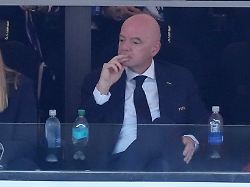 Belgien besiegen USA und Trump: FIFA-Boss Gianni Infantino redet sich um Kopf und Kragen
