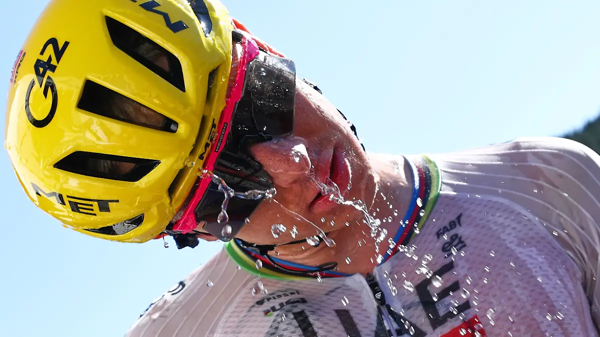 Slovenia-s-Tadej-Pogacar-drinks-after-winning-the-third-stage-of-the-Tour-de-France-cycling-race-with-start-in-Granollers-and-finish-in-Les-Angles-France-Monday-July-6-2026