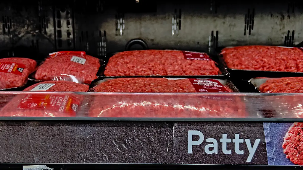 EMPORIA-KANSAS-AUGUST-11-2022-Inflation-has-risen-the-price-of-various-cuts-of-meat-by-50-percent-or-more-this-year-as-can-be-seen-by-the-prices-on-the-meat-display-at-Walmart-today-Credit-Mark-Reinstein-MediaPunch-IPX