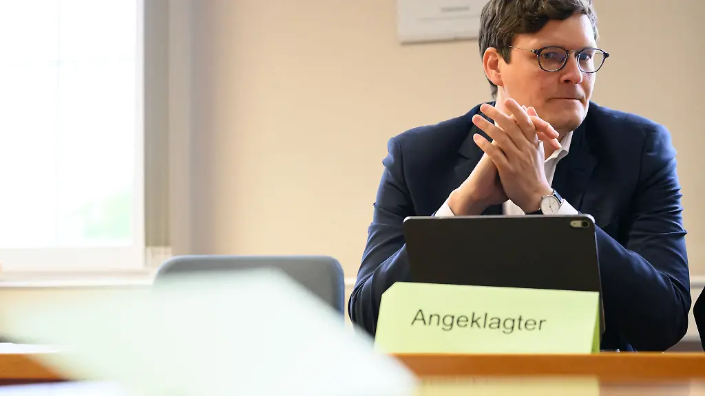 Sachsens-Kultusminister-Conrad-Clemens-muss-sich-wegen-eines-Verkehrsdelikts-vor-Gericht-verantworten