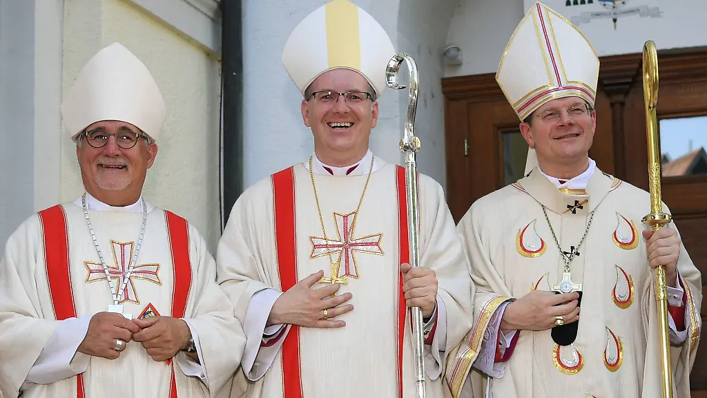 Christian-Wuertz-Mitte-war-2019-in-Freiburg-Weihbischof-geworden