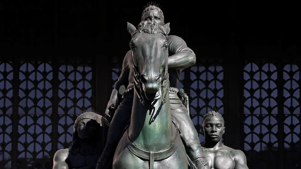 2020-06-22T134507Z-1716234955-RC2DEH9RN9PK-RTRMADP-3-MINNEAPOLIS-POLICE-NEW-YORK-TRUMP