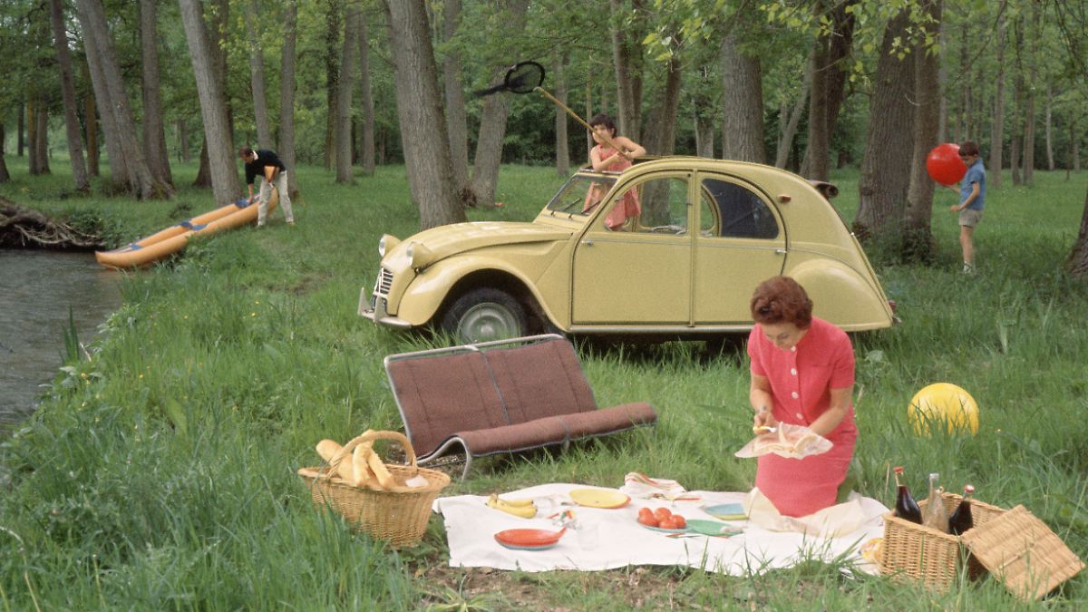 Die-Tops-und-Flops-der-Ente-Citroen-Cityflitzer-nach-80-Jahren-zur-ck-zu-den-Wurzeln