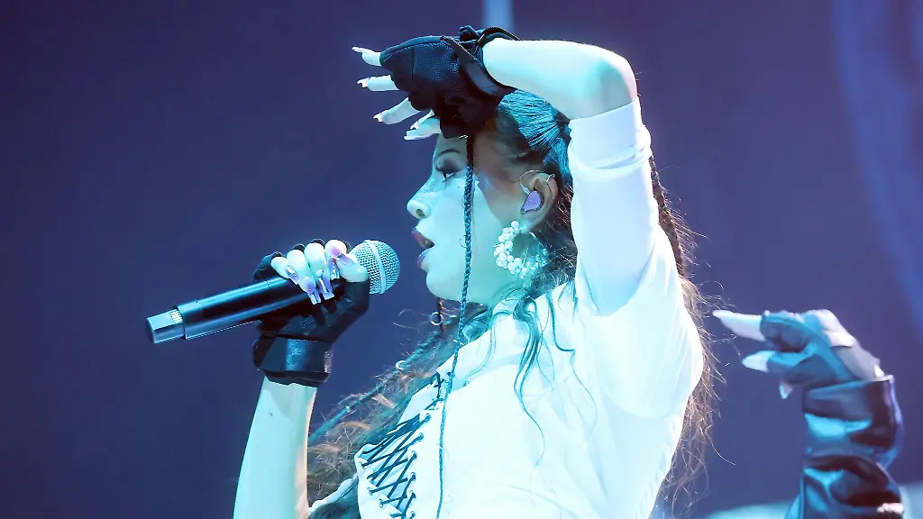 Musikerin-Nina-Chuba-suchte-nach-eigenen-Angaben-in-Stuttgart-vergeblich-die-Stimmung-unter-ihren-Fans