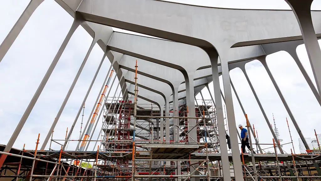 Die-Sternbruecke-ist-laenger-als-geplant-gesperrt