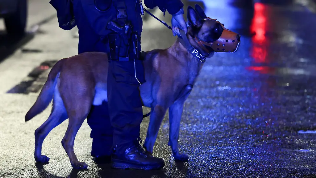 Eine-Polizistin-steht-wegen-gefaehrlicher-Koerperverletzung-im-Amt-vor-Gericht