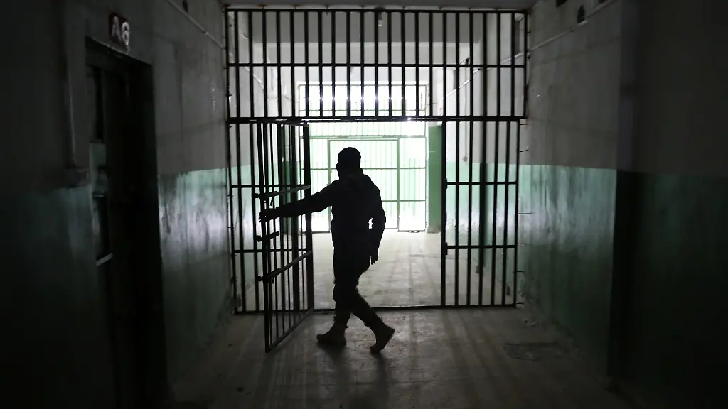 2020-02-12T100229Z-608053321-RC2YYE9RQDDK-RTRMADP-3-MIDEAST-CRISIS-SYRIA-PRISONERS