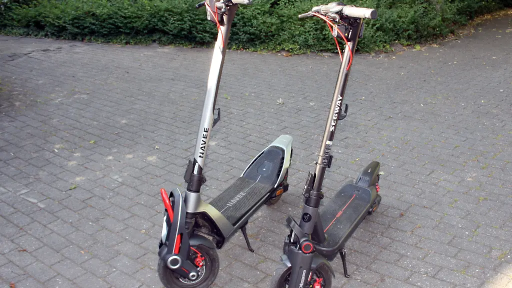 Der-Navee-UT5-Max-tritt-mit-eindrucksvollen-Daten-gegen-den-erfolgreichen-Segway-Max-G3-D-an