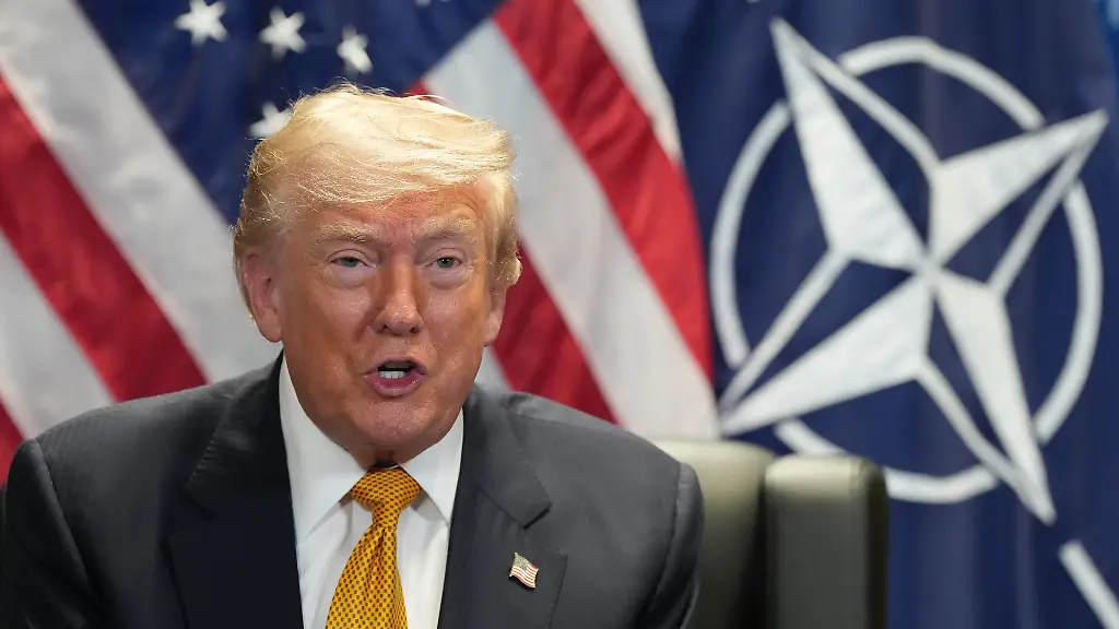 US-Praesident-Donald-Trump-trifft-sich-am-Rande-des-Nato-Treffens-im-Praesidentenpalastkomplex-Bestepe-in-Ankara-mit-Nato-Generalsekretaer-Rutte