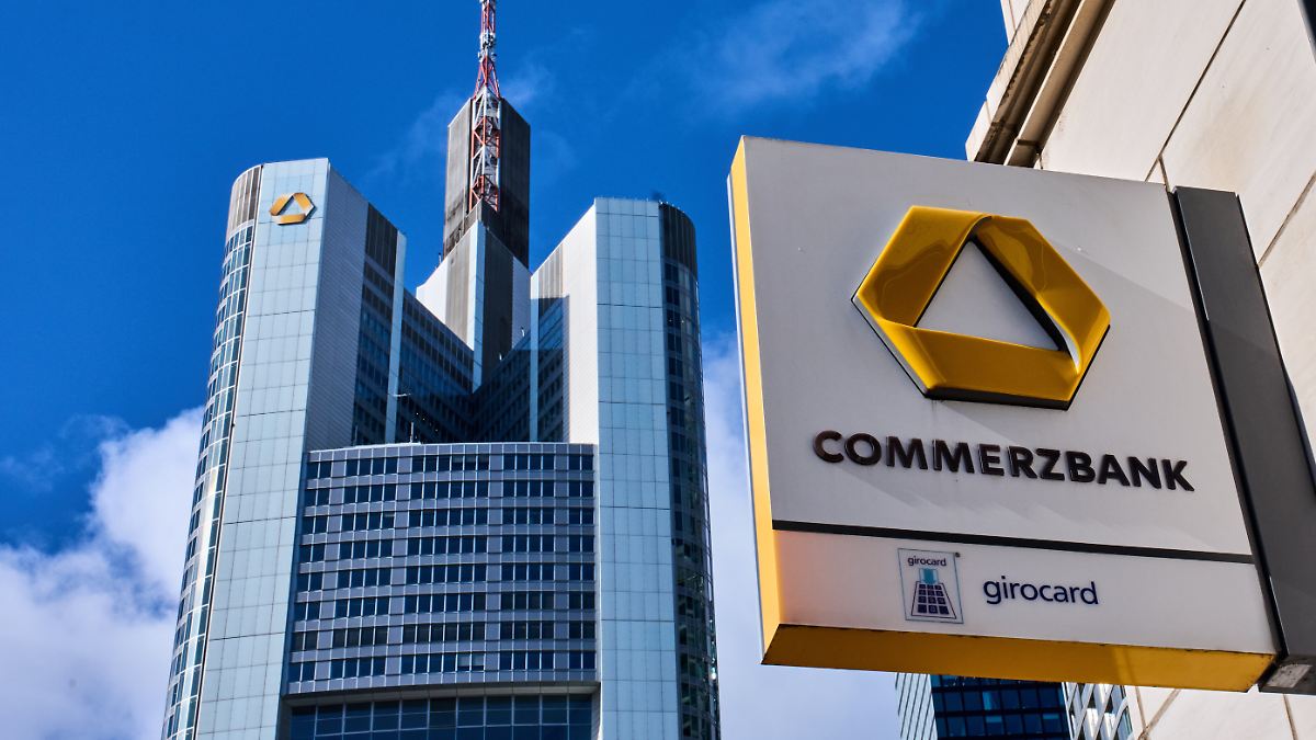 Aber-zu-eigenen-Spielregeln-Commerzbank-gibt-Widerstand-gegen-bernahme-auf