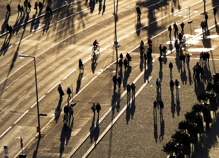 2010-11-14T120000Z-602163210-BM2E6BE17T101-RTRMADP-3-GERMANY