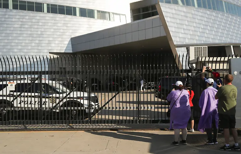 2020-06-20T233736Z-1688034029-RC2BDH9NOKPB-RTRMADP-3-USA-ELECTION-TRUMP