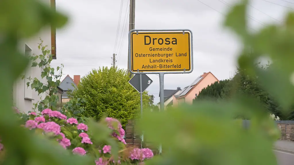 Ein-Familienhund-hatte-ein-vier-Jahre-altes-Maedchen-in-der-Gemeinde-Osternienburger-Land-in-Sachsen-Anhalt-beim-Spielen-angegriffen-und-toedlich-verletzt