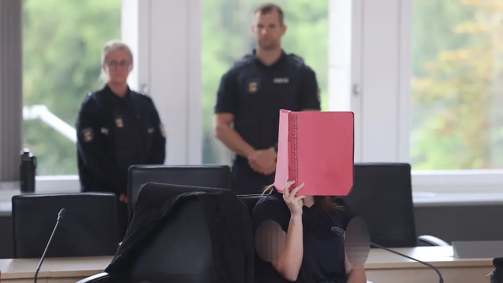 Die-Angeklagten-will-sich-erst-im-August-zu-den-Vorwuerfen-aeussern
