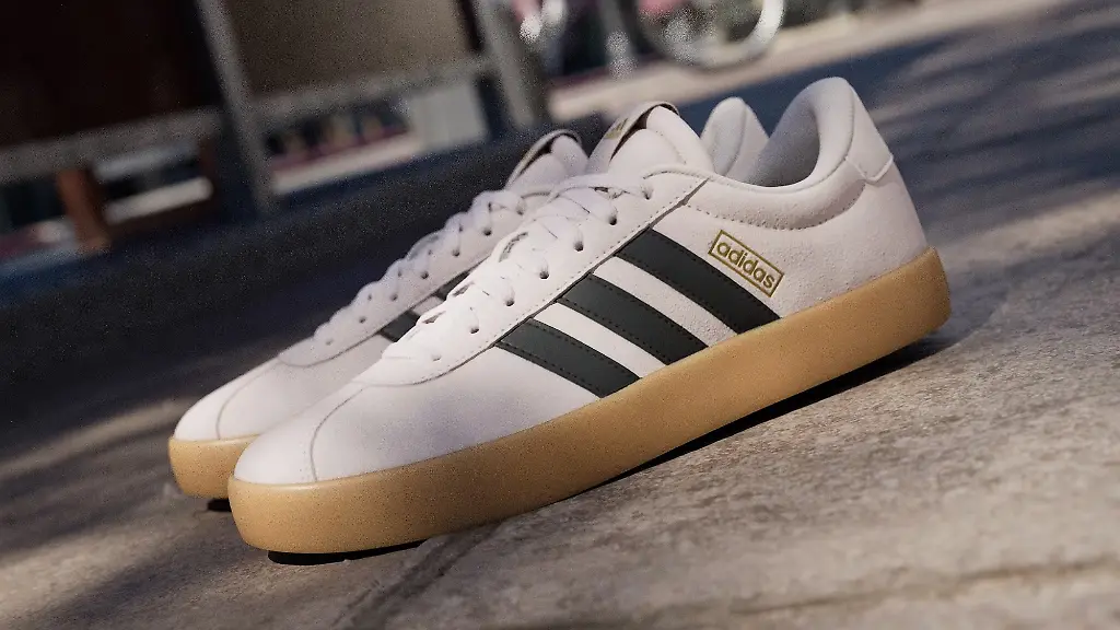 Der-VL-Court-3-0-Schuh-ist-einer-der-Adidas-Sneaker-aus-dem-aktuellem-Summer-Sale