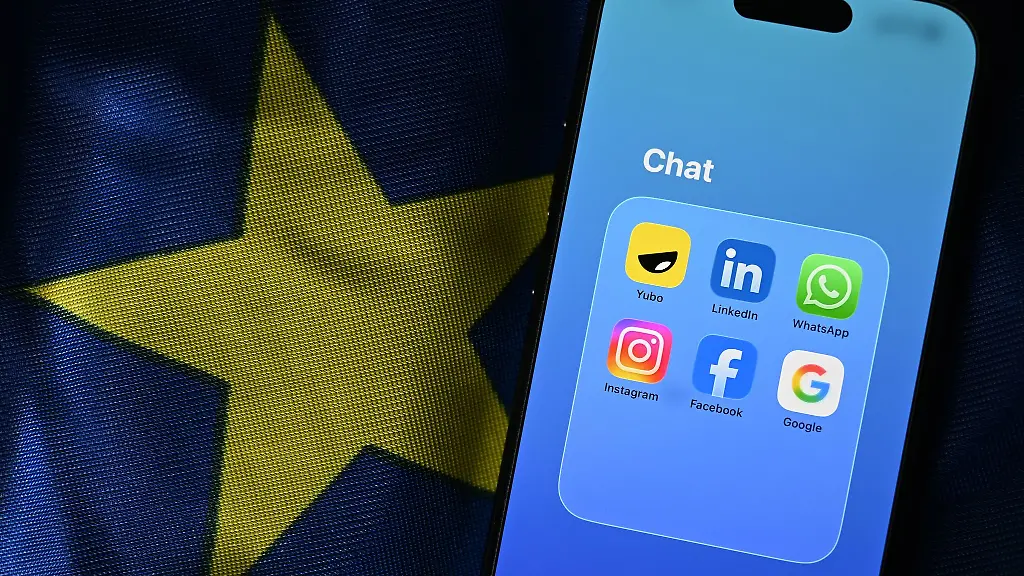 Die-geplante-EU-Regelung-soll-Online-Plattformen-wieder-ermoeglichen-Hinweise-auf-sexuellen-Kindesmissbrauch-in-Chats-zu-erkennen-und-zu-melden