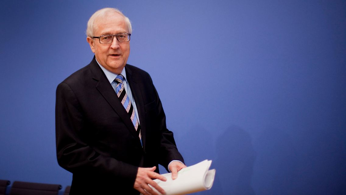 Rainer Brüderle darf gute Nachrichten verbreiten.