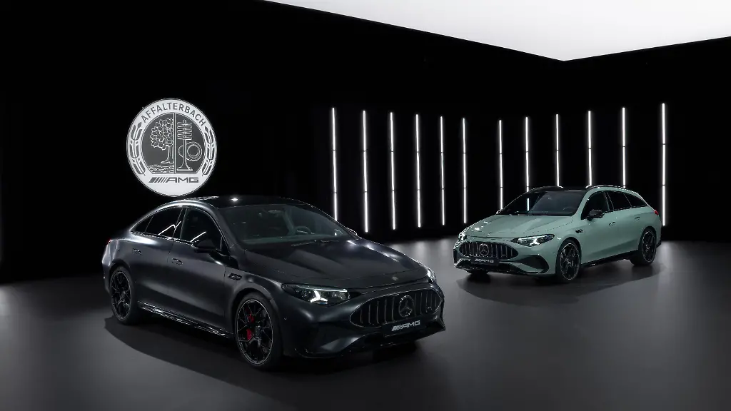 Der-neue-elektrische-Mercedes-AMG-CLA-45-4MATIC-Coupe-Exterieur-Farbe-MANUFAKTUR-graphit-grau-magno-Interieur-Polster-ARTICO-Microcut-schwarz-racegelb-Energieverbrauch-kombiniert-18-7-16-5-kWh-100-km-CO-Emissionen-kombiniert-0-g-km-CO-Klasse-A-Shooting-Brake-Exterieur-Farbe-Aqua-Mint-Uni-Interior-Polster-ARTICO-Microcut-schwarz-Energieverbrauch-kombiniert-19-6-17-4-kWh-100-km-CO-Emissionen-kombiniert-0-g-km-CO-Klasse-A-Die-Angaben-sind-vorlaeufig-Es-liegen-bislang-weder-bestaetigte-Werte-von-einer-amtlich-anerkannten-Prueforganisation-noch-eine-EG-Typgenehmigung-noch-eine-Konformitaetsbescheinigung-mit-amtlichen-Werten-vor-Abweichungen-zwischen-den-Angaben-und-den-amtlichen-Werten-sind-moeglich-The-new-Mercedes-AMG-CLA-45-4MATIC-electric-Coupe-Exterior-color-MANUFAKTUR-graphite-grey-magno-Interior-ARTICO-Microcut-black-race-yellow-Energy-consumption-combined-18-7-16-5-kWh-100-km-Combined-CO-emissions-0-g-km-CO-class-A-Shooting-Brake-Exterior-color-Aqua-mint-non-metallic-Interior-ARTICO-Microcut-Black-Energy-consumption-combined-19-6-17-4-kWh-100-km-Combined-CO-emissions-0-g-km-CO-class-A-The-figures-are-provisional-To-date-there-are-no-confirmed-figures-from-an-officially-recognised-testing-organisation-nor-is-there-an-EC-type-approval-or-a-certificate-of-conformity-containing-official-figures-There-may-be-discrepancies-between-the-figures-provided-and-the-official-figures
