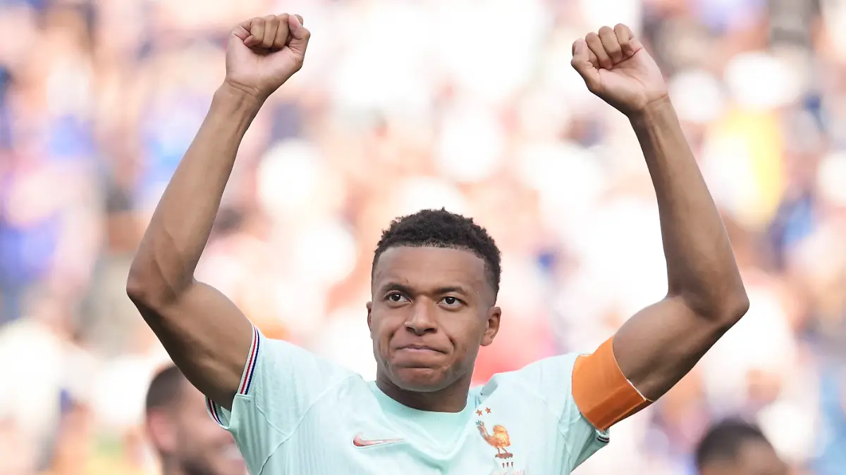 260710-BOSTON-July-10-2026-Kylian-Mbappe-of-France-greets-the-audience-after-the-quarter-final-match-between-France-and-Morocco-at-the-2026-FIFA-World-Cup-WM-Weltmeisterschaft-Fussball-at-Boston-Stadium-in-Boston-the-United-States-July-9-2026-SPU-S-BOSTON-FOOTBALL-FIFA-WORLD-CUP-QUARTER-FINAL-FRA-VS-MAR-LuixSiuxWai-PUBLICATIONxNOTxINxCHN-SPU-S