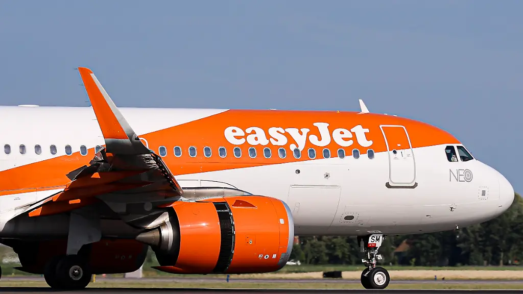 Airbus-A320neo-aircraft-of-the-low-cost-carrier-easyJet-Europe-spotted-landing-at-Polderbaan-runway-in-Amsterdam-Schiphol-airport-in-the-Netherlands-on-June-18-2026-The-Airbus-A320-NEO-passenger-airplane-of-the-budget-airline-has-the-registration-tail-number-OE-LSM-and-is-powered-by-2x-CFMI-jet-engines-EasyJet-is-a-multinational-group-a-British-low-cost-airline-with-a-fleet-of-356-planes