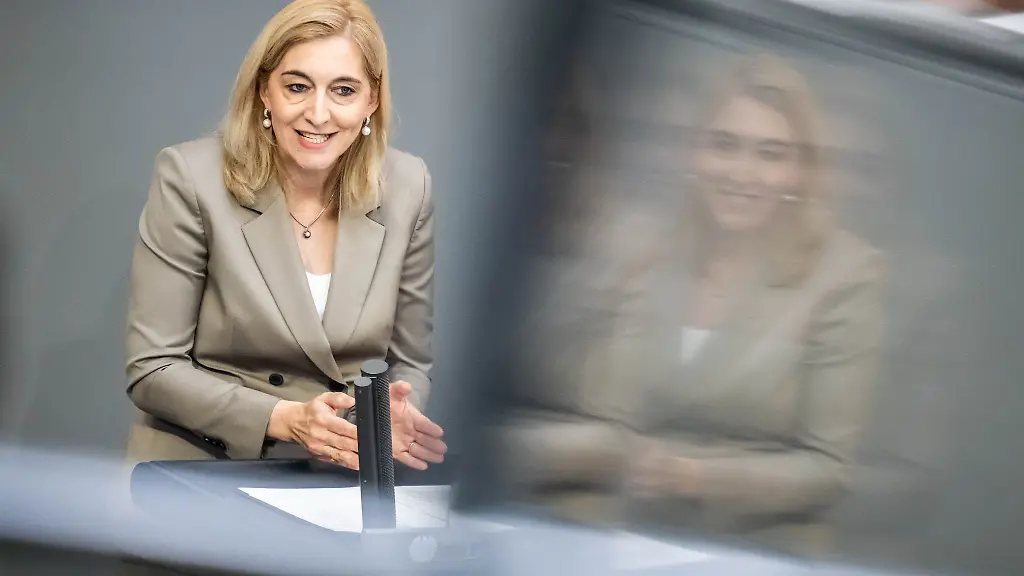 Gesundheitsministerin-Warken-warb-um-Zustimmung-fuer-die-Reform
