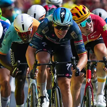Radsport-UCI-WorldTour-Tour-de-France-Hagetmau-Bordeaux-175-10-km-7-Etappe-Der-Belgier-Tim-Merlier-M-sprintet-ins-Ziel-und-gewinnt-die-Etappe