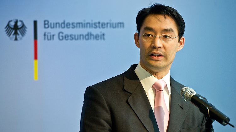 Gesundheitsminister Rösler stellt seine Pläne zur Reform vor.