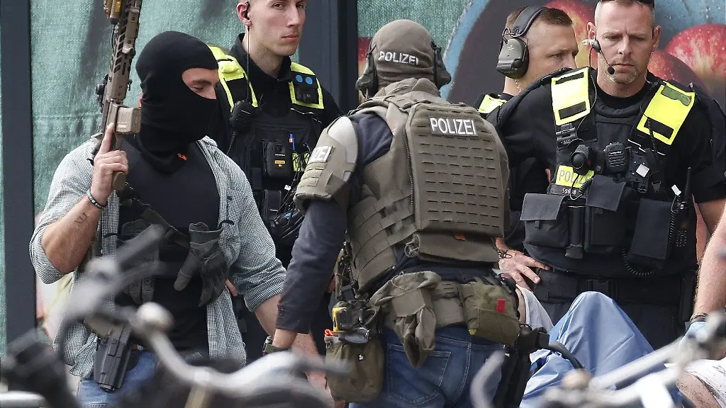 Rund-zwoelf-Stunden-dauerte-die-Geiselnahme-im-Supermarkt