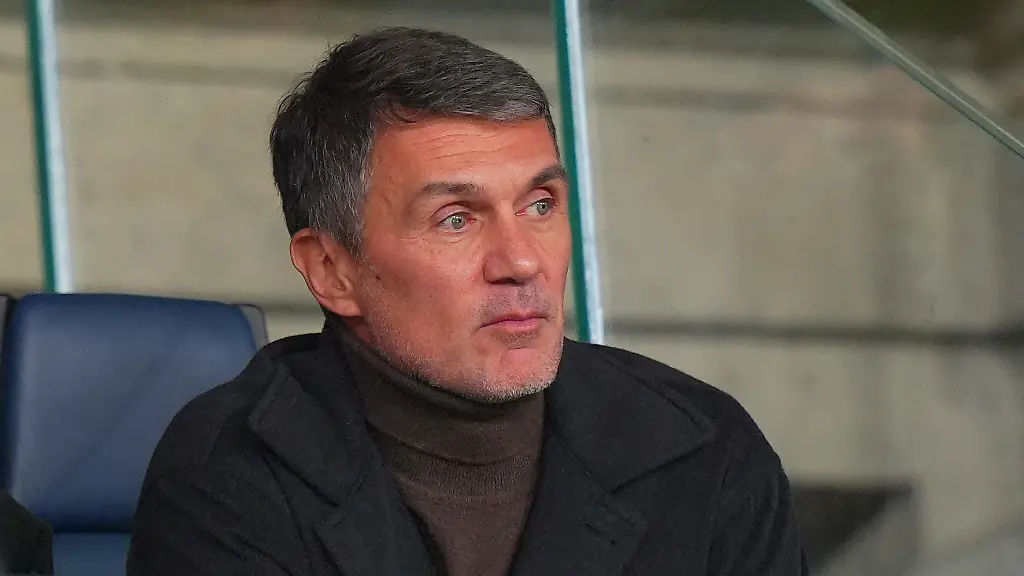 Paolo-Maldini-during-the-Serie-A-soccer-match-between-Atalanta-BC-and-Ac-Monza-at-Gewiss-Stadium-in-Bergamo-North-Italy-Wednesday-October-30-2024-Sport-Soccer