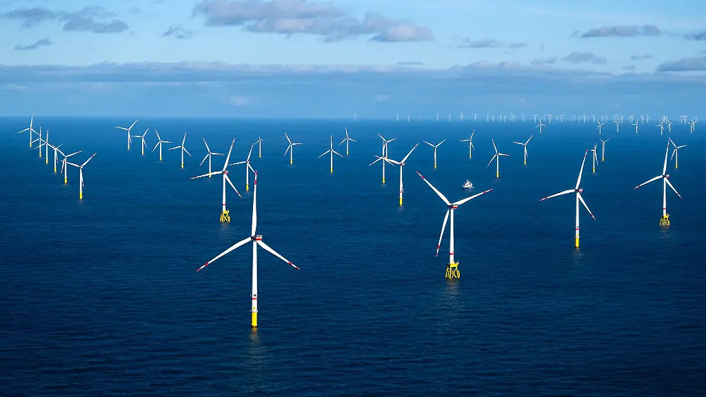 Windparks-auf-See-sind-laengst-etabliert-doch-ihr-Ausbau-droht-ins-Stocken-zu-geraten
