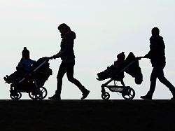 Unterstützung nur bis 16 Jahre: Prien will Anspruch auf Unterhaltsvorschuss verkürzen