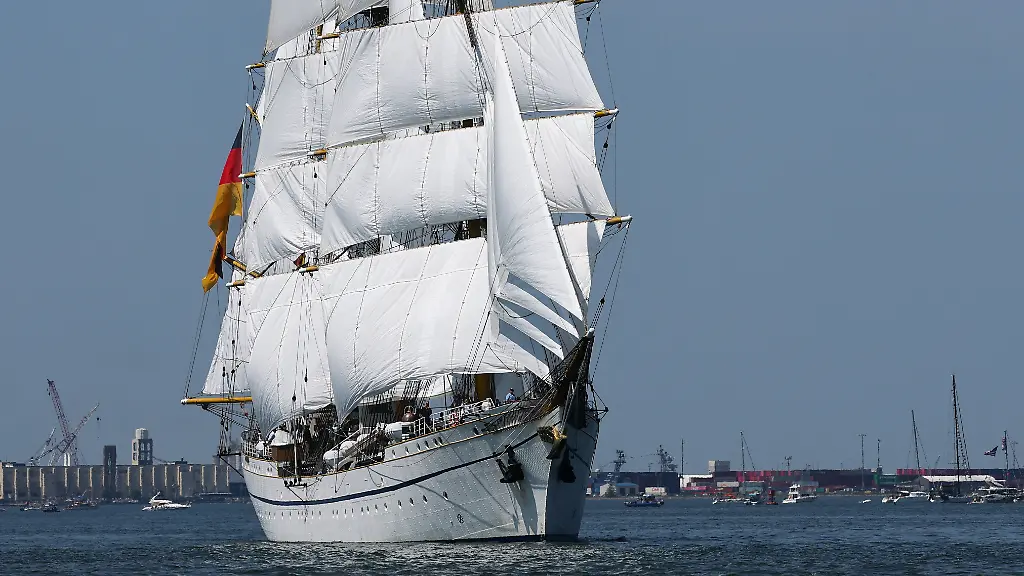 Germany-s-Gorch-Fock-tall-ship-participates-in-the-Sail-250-parade-of-ships-in-New-York-Harbor-as-the-United-States-celebrates-its-250th-anniversary-on-Independence-Day-in-New-York-City-U-S-July-4-2026