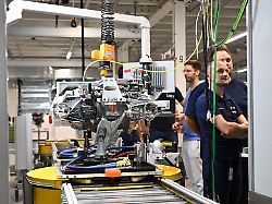Kehren Autobauer zurück?: E-Auto-Produktion wandert laut Studie aus China in EU ab