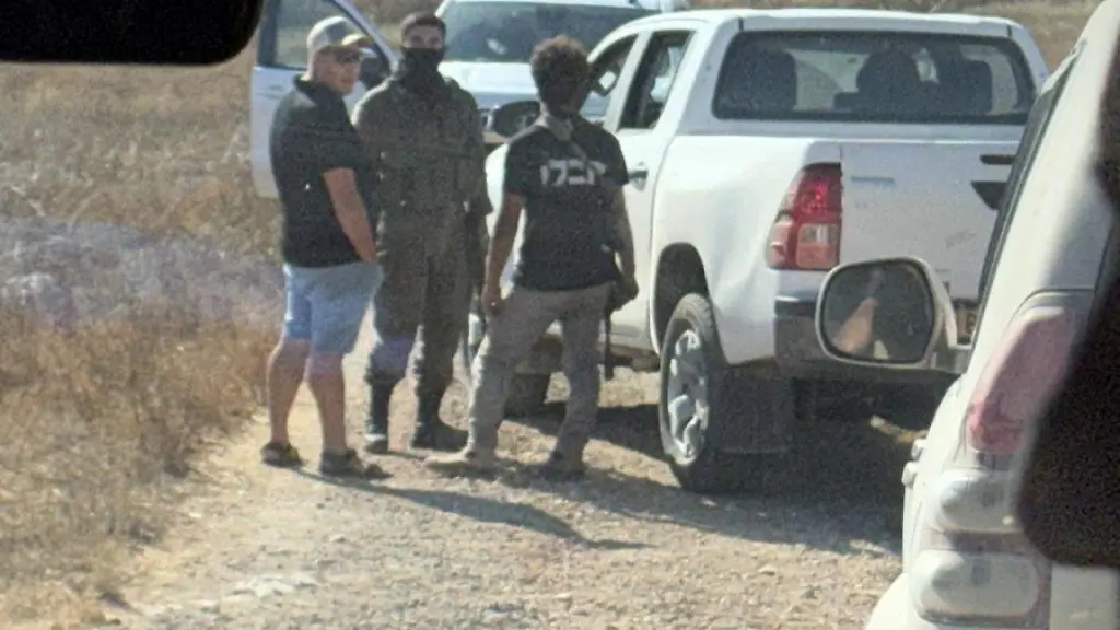 A-handout-image-shows-Israeli-settlers-blocking-the-convoy-of-U-S-Representative-Ro-Khanna-D-CA-his-press-team-says-in-Khirbet-Zanuta-during-a-visit-in-the-Israeli-occupied-West-Bank-July-8-2026-U-S