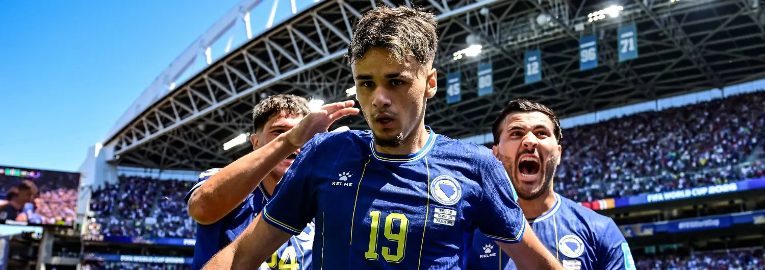 Bosnia-and-Herzegovina-s-Kerim-Alajbegovic-celebrates-after-scoring-during-a-soccer-game-between-Bosnia-and-Herzegovina-and-Qatar-on-Wednesday-24-June-2026-in-Seattle-the-third-and-last-day-in-the-group-stage-in-group-B-of-the-FIFA-World-Cup-WM-Weltmeisterschaft-Fussball-2026-in-the-United-States-of-America