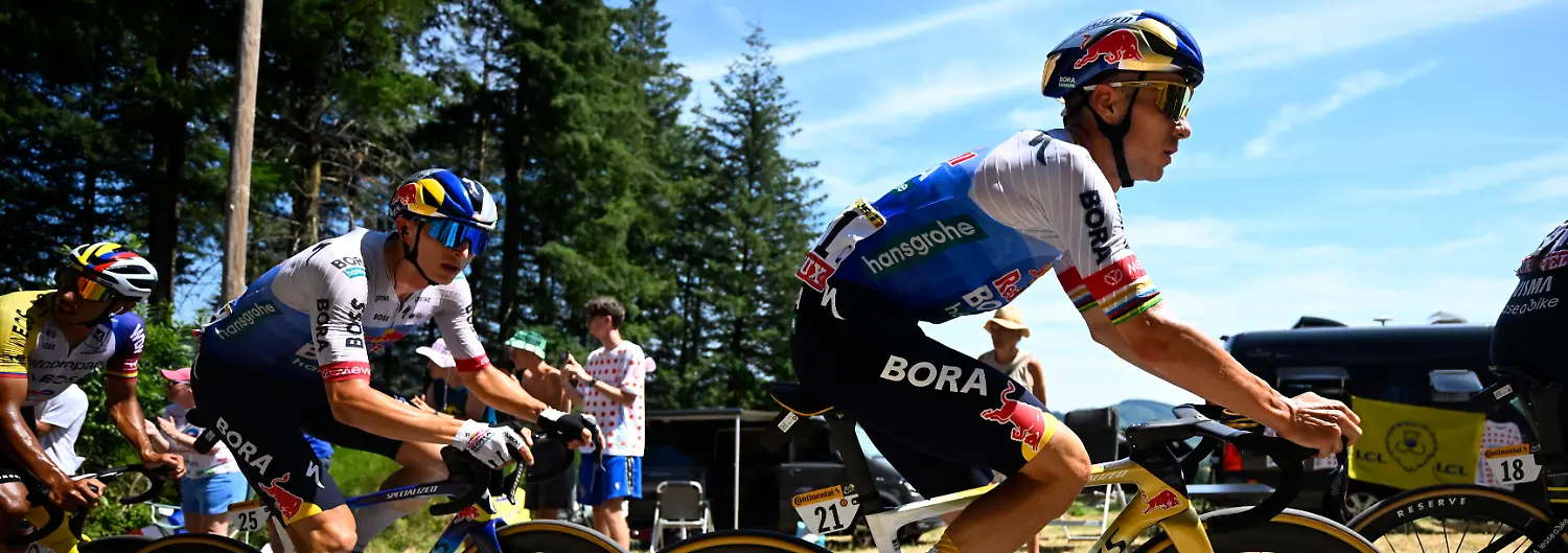 Tour-de-France-2026-Stage-9-USSEL-FRANCE-JULY-12-Evenepoel-Remco-BEL-of-Red-Bull-BORA-Hansgrohe-Lipowitz-Florian-GER-of-Red-Bull-BORA-Hansgrohe-during-stage-9-of-the-113rd-edition-of-Tour-de-France-an-UCI-World-Tour-2