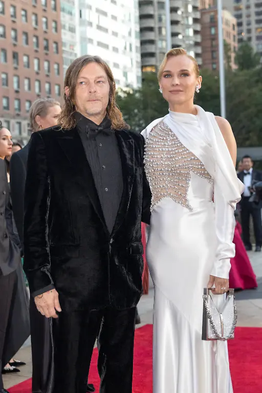 October-5-2023-NEW-YORK-NEW-YORK-USA-Norman-Reedus-and-Diane-Kruger-are-seen-arriving-to-The-New-York-City-Ballet-s-2023-Fall-Gala-Celebrating-the-75th-New-York-City-Ballet-Anniversary-Season-at-the-David-H-Koch-Theatre-at-Lincoln-Center-on-October-05-2023-in-New-York-City