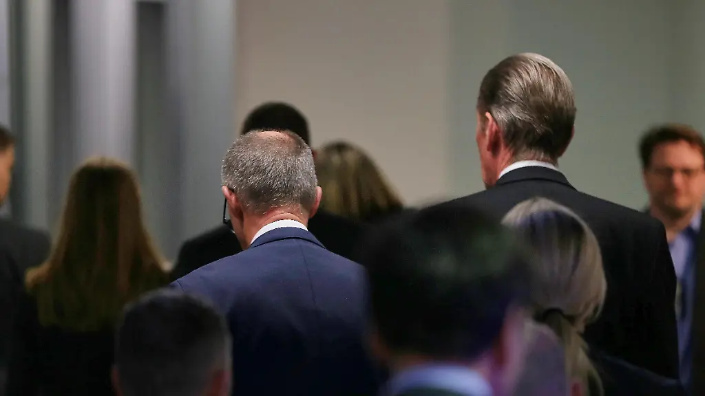Berlin-Deutschland-Axel-Springer-Haus-Welt-Wirtschaftsgipfel-Bundeskanzler-Friedrich-Merz-CDU-und-Springer-Chef-Mathias-Doepfner