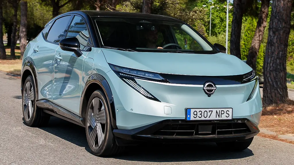 W26167_-_NISSAN_ELECTRIFIED_ADVENTURE_CARSHOTS_011