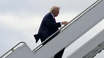 2026-07-09T141008Z_2067198641_RC2NEKAM50L1_RTRMADP_3_USA-TRUMP-AIRPORT