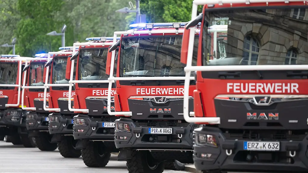 Sachsen-ruestet-seinen-Katastrophenschutz-mit-Hightech-Wagen-auf