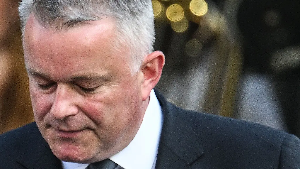 Der-Ministerpraesident-Gordon-Schnieder-bat-die-Betroffenen-um-Entschuldigung