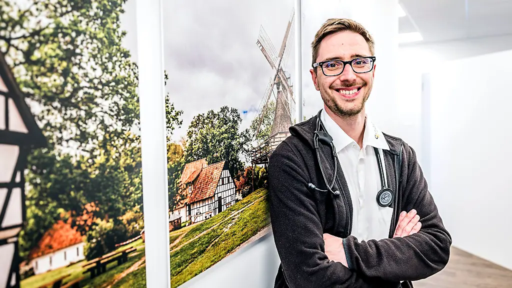 Mehr-als-1-100-angehende-Hausaerztinnen-und-Hausaerzte-sind-in-NRW-durch-die-Landarztquote-verpflichtet